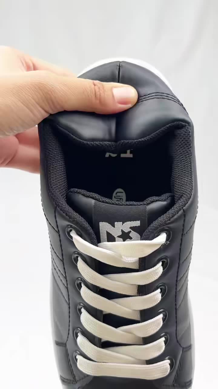 Minimalis, versatil dan sentiasa bergaya! Sneakers ini hadir dalam pilihan warna klasik untuk melengkapkan penampilan harian korang. Pilihan korang yang mana? 🖤🤍💗                   #NorthStarEssentials #SneakersGaya #sneakersjalan #sneakershari...