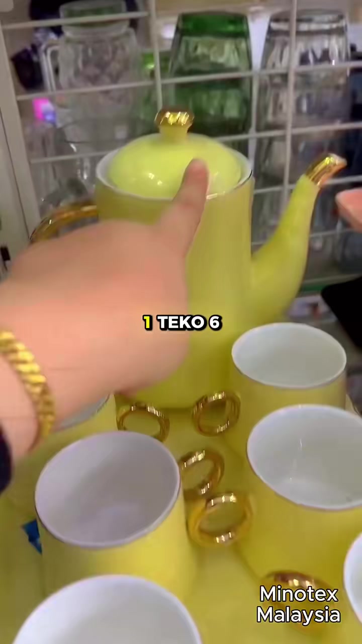 LIVE HIGHLIGHT 🎥✨  Ramai yang tanya tentang Set Cawan & Teko semasa live tadi! Yes akak, kita memang ada Set Cawan & Teko Porcelain Warna Pastel Yellow yang super aesthetic, premium, dan sesuai sangat untuk hidangan tetamu atau hadiah. 😍☕     #m...