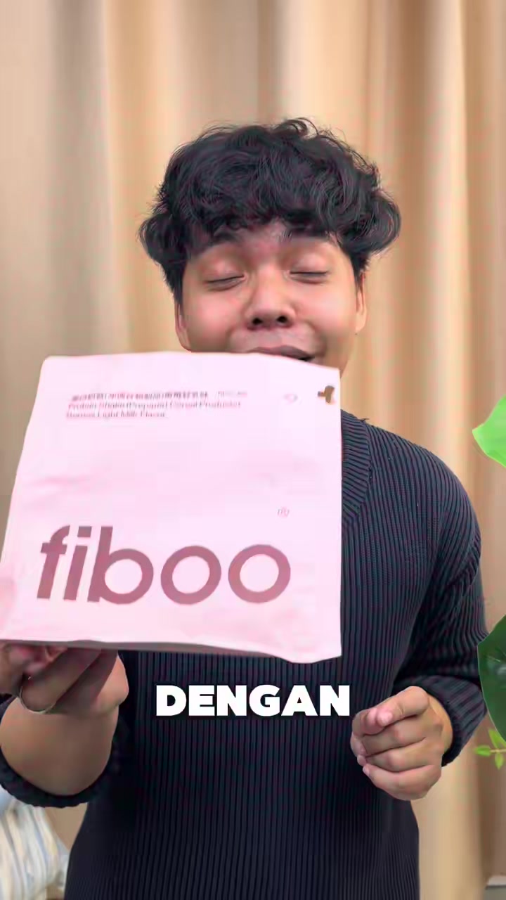 Daripada korang bantai gula-gula manis yang buat tekak makin berkahak, apa kata capai sebatang Fiboo bar ni. Tekstur serat yang mampat bersama rasa coklat premium dia secara semula jadi mengaktifkan deria kunyahan yang stabil. Sambil mengunyah, di...