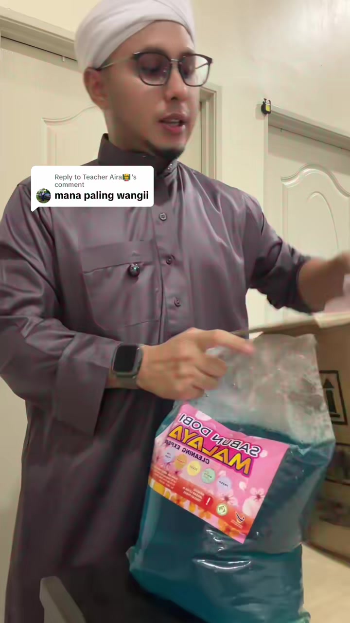 Replying to  Aira?‍? ramai orang bagi feedback warna biru paling wangi sabun dobi malaya ni teacher