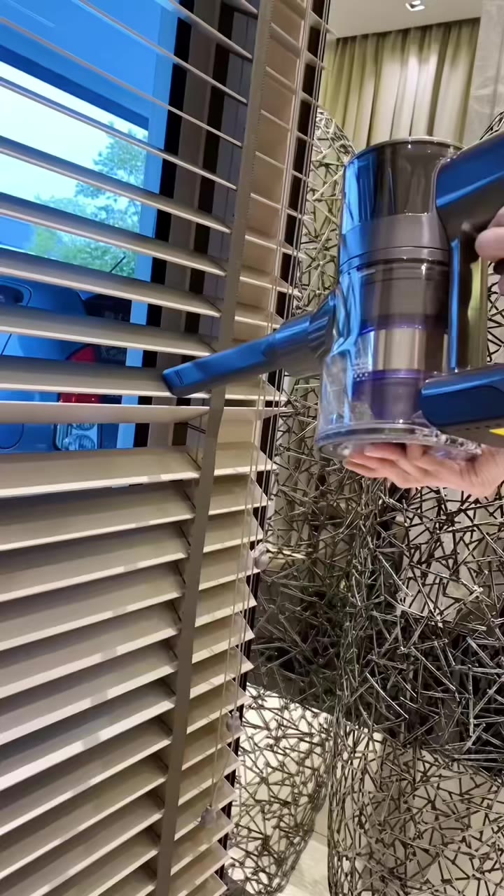 saya suka guna vacuum cordless macam ni sebab memudahkan kerja harian saya. Korang macam mana?       #homeimprovement #cordless #vacuum #vacuumcleaner #perysmith