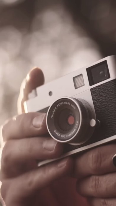 📸FUJIFILM X half Digital Camera
