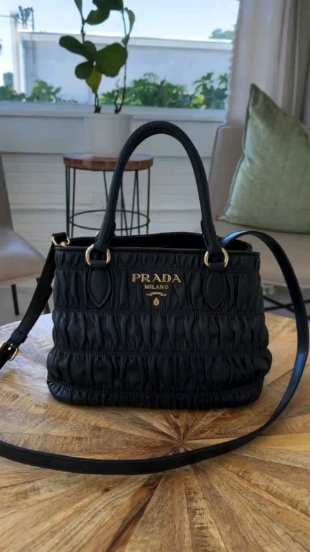 #PRADA #BLACK #GAUFRE #LEATHER #LUXURY #FYP #SHOPEELAGIMURAH