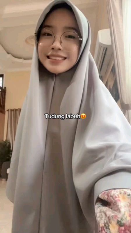 sekolah dh nk buka ni yg mana belum grab lgii , grab sekarang gaiss #fyp#tudunglabuh