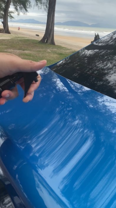 Tak perlu pergi kedai nak kilatkan kereta..korang boleh buat sendiri je.Spray spray je terus berkilat !!! #diamondcoating #coating #viral