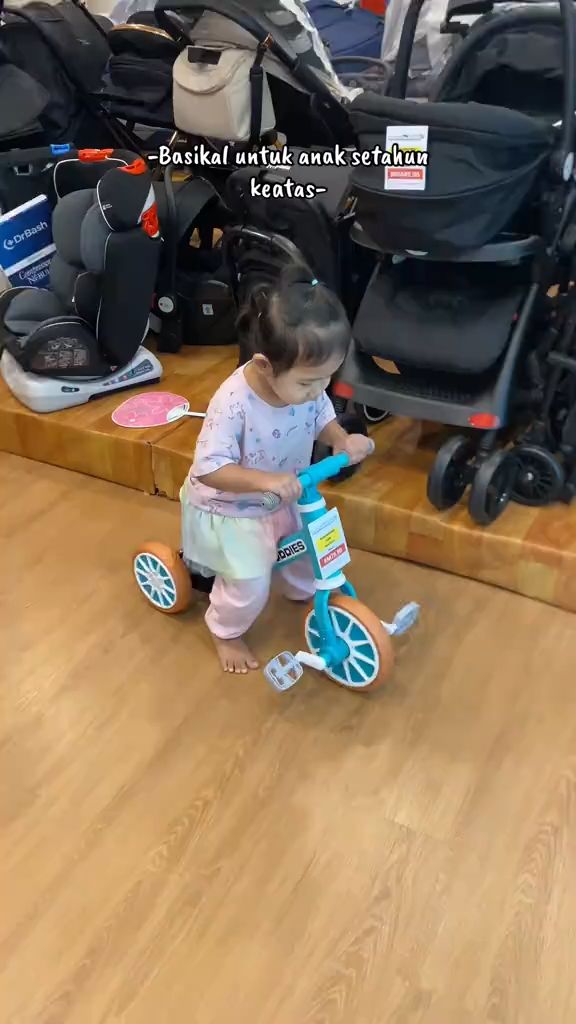 🚲Fun rides start here! Let your little one enjoy every adventure with a cute baby tricycle 🌟👶

#BabyTricycle #Mamakiddies #KidsRide #toddler #trio